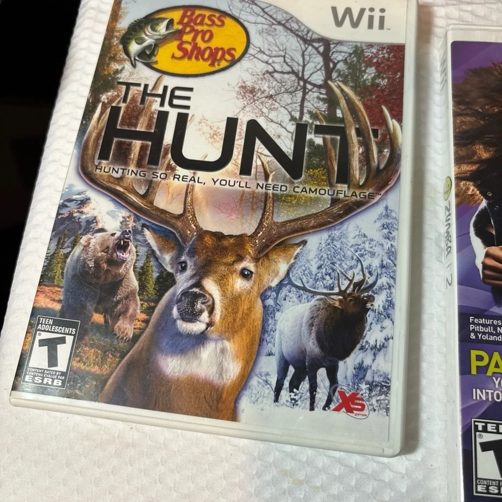 Nintendo RVL001 Wii Red Console Zumba, The Hunt, Deal Or No Deal White Nunchucks
